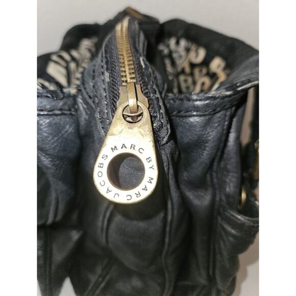 MARC BY MARC JACOBS Hobo Totally Turnlock Shoulder Bag Black 13x13x8 - Picture 6 of 15